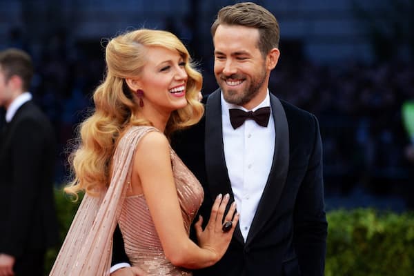 Actress Blake Lively and her Husband Ryan Reynolds Photo