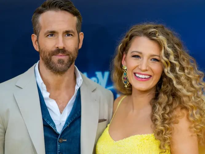 The Deadpool Actor Ryan Reynolds and his Wife Blake Lively Photo